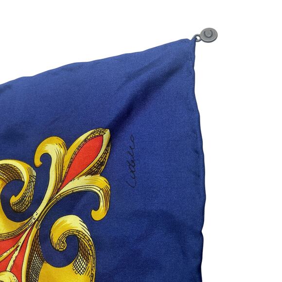 Codello Chain Printed Red Blue Gold Square Rolled Hem Scarf - Picture 5 of 7